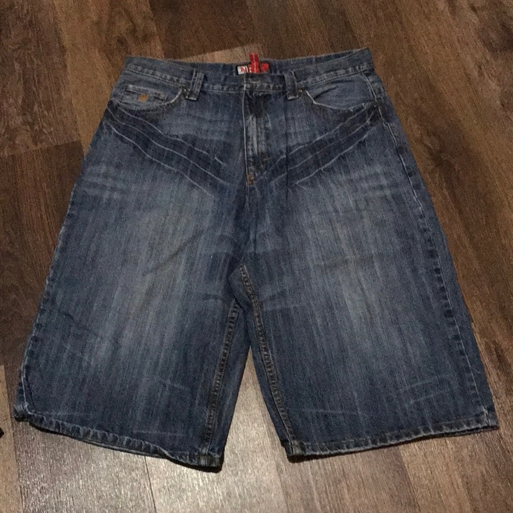 Mens Bermuda sz 34